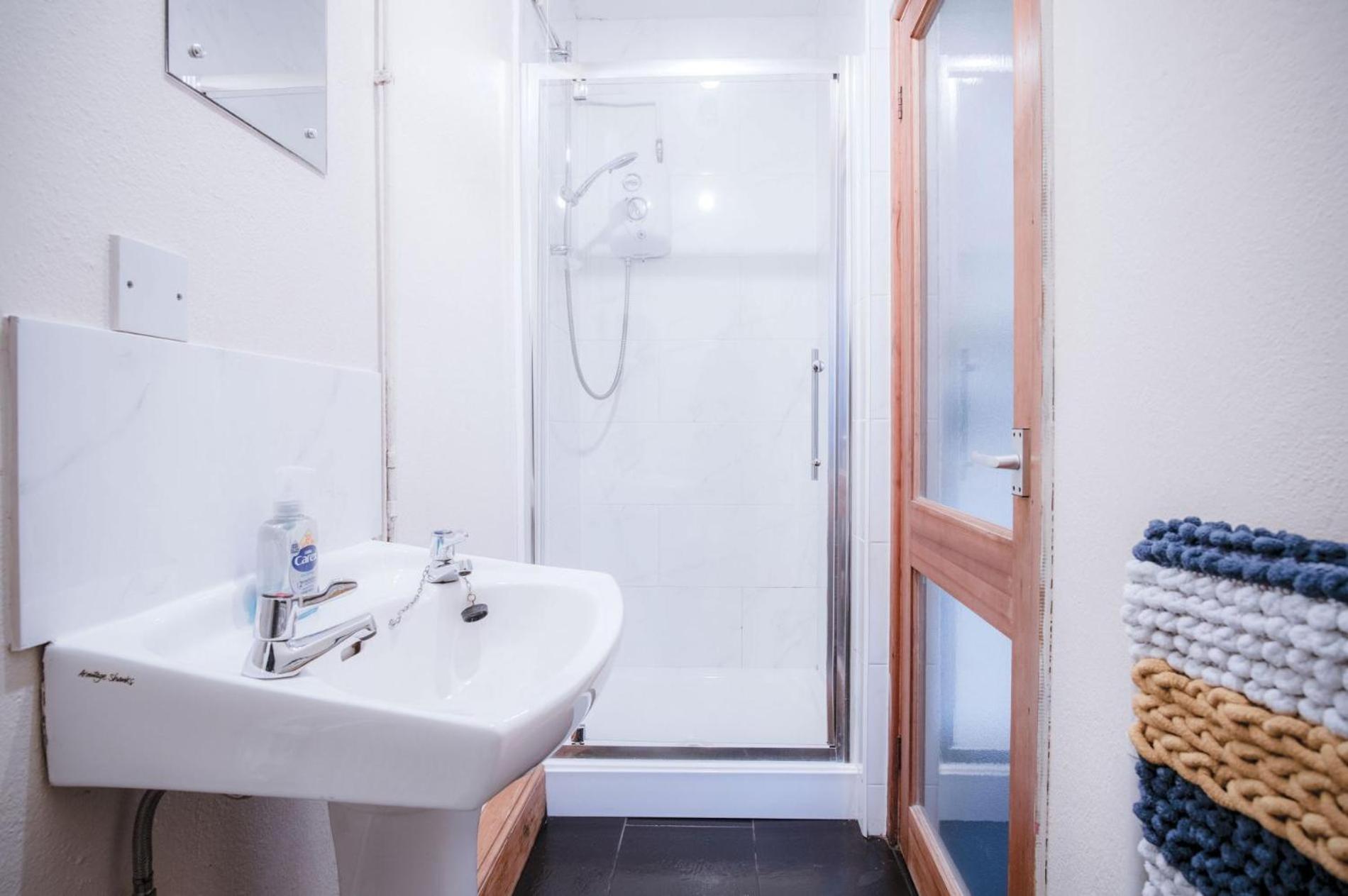 Primrose - 1 Bedroom - Llanteg *