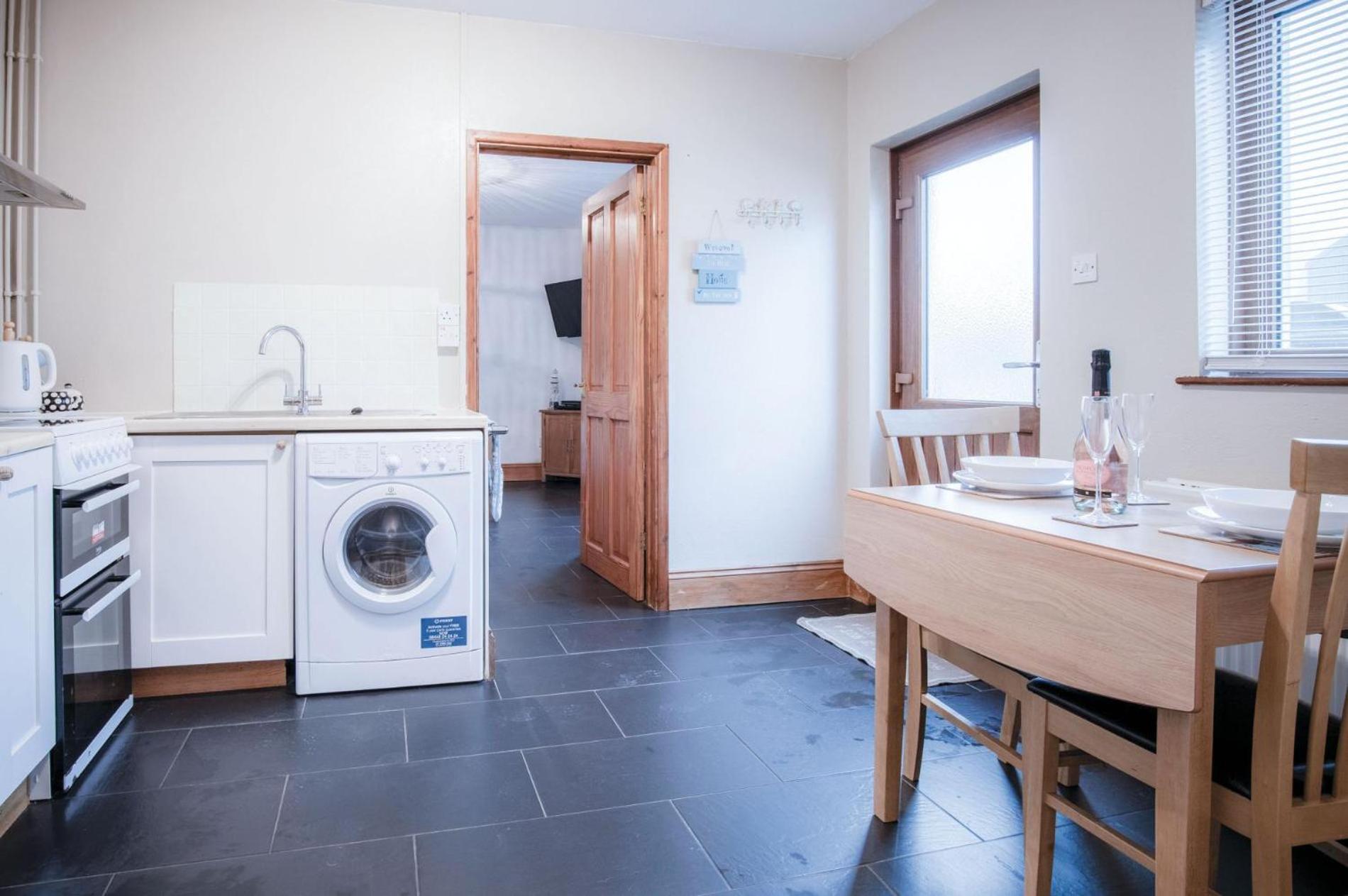 Holiday home Primrose - 1 Bedroom - Llanteg