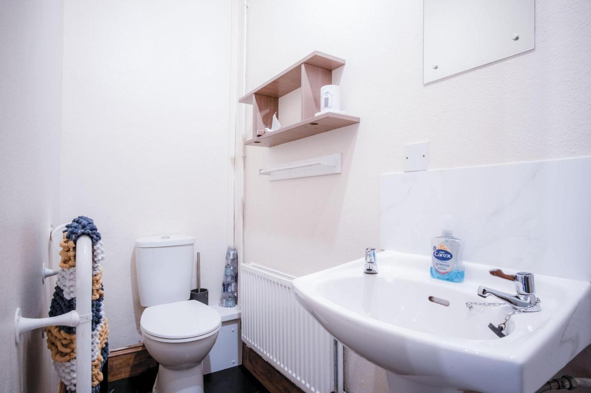 Primrose - 1 Bedroom - Llanteg Holiday home Crunwear